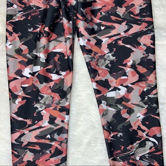 Sz Small Pink Black Fabletics Leggings - Picture 9 of 11